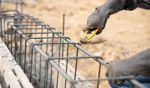 Cover BUS 1200x700 - H-Beam untuk pondasi