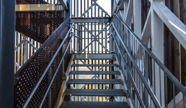 Cover Image BUS - besi nako untuk railing tangga